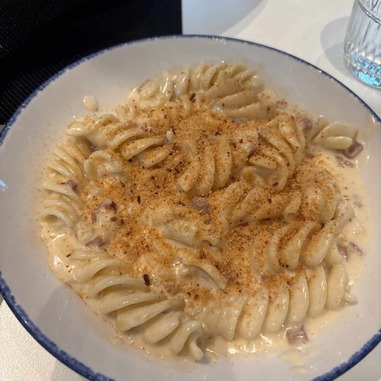 FUSILLI GIGANTI DI GRAGNANO AL PARMIGIANO TRUFADO