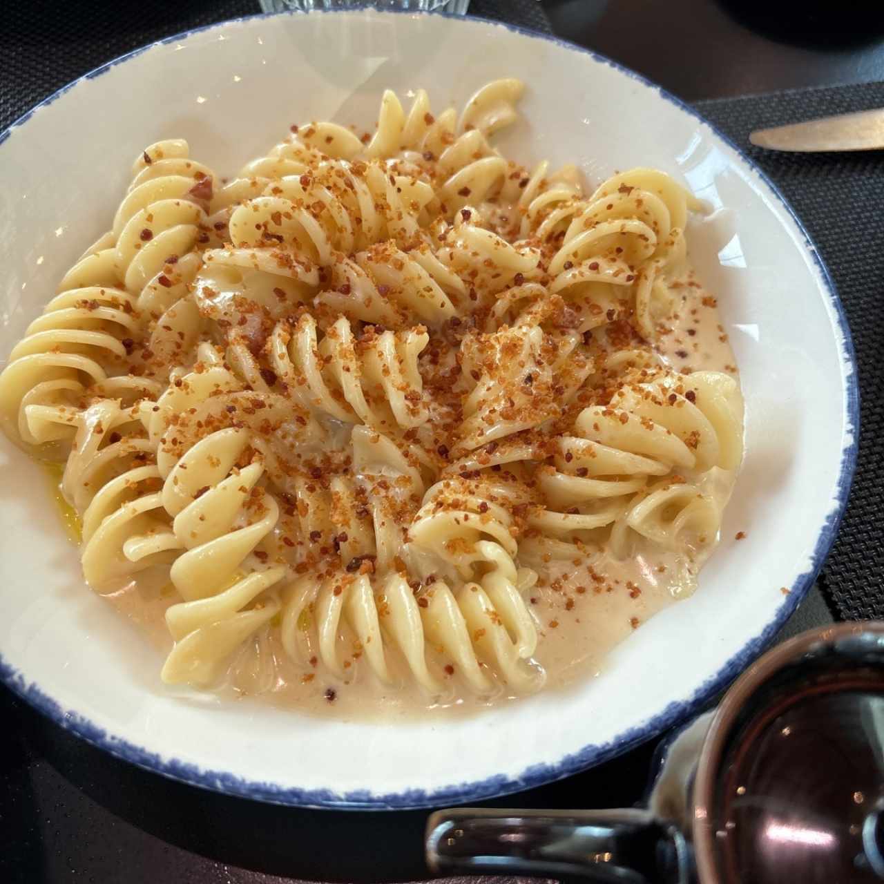 FUSILLI GIGANTI DI GRAGNANO AL PARMIGIANO TRUFADO