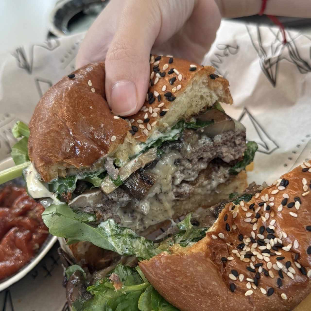 ANGUS BEEF BURGER CON Beyond Burger +$6