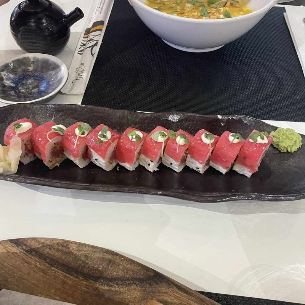 Atp (Azahar Tuna Pizza) Roll