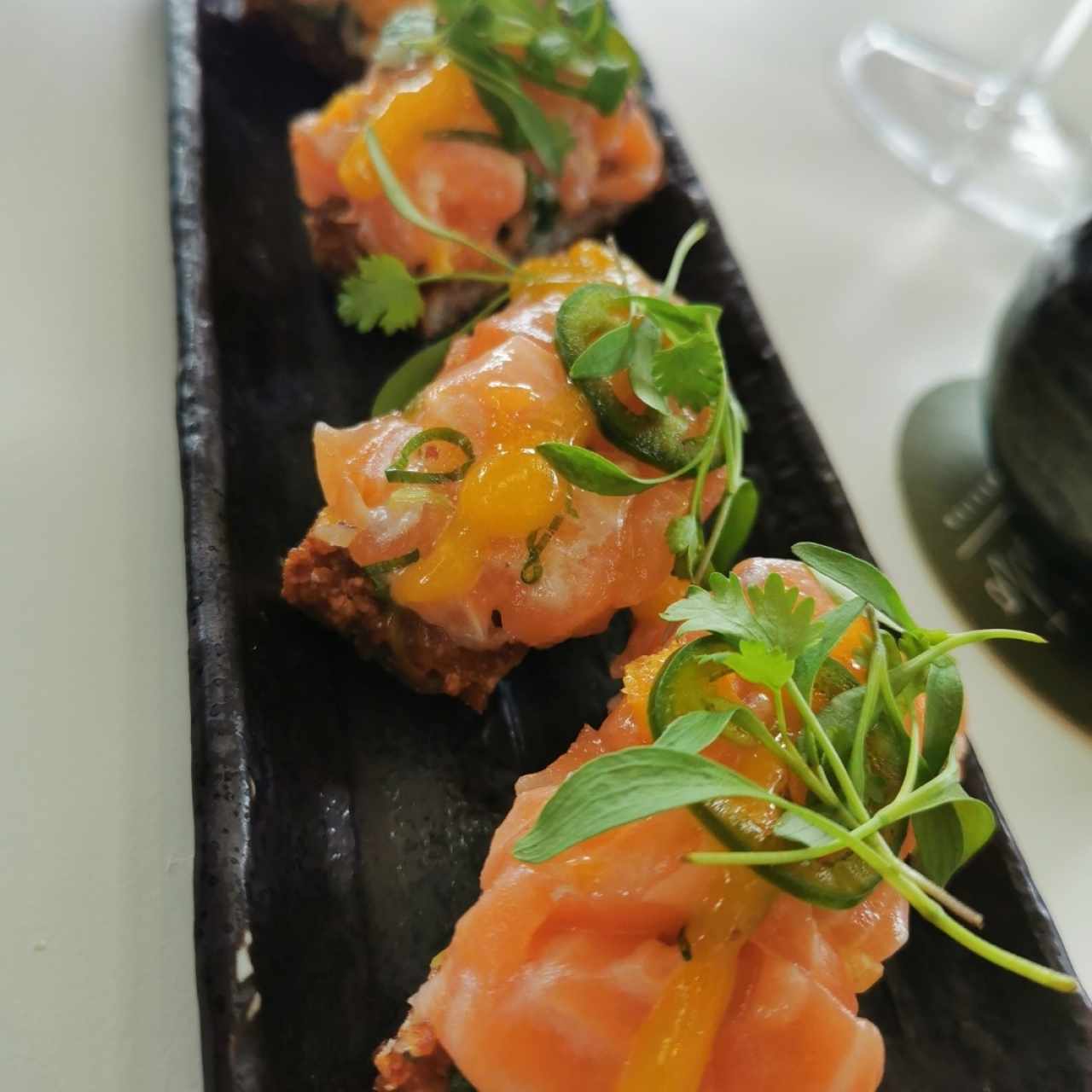salmón rice krispy