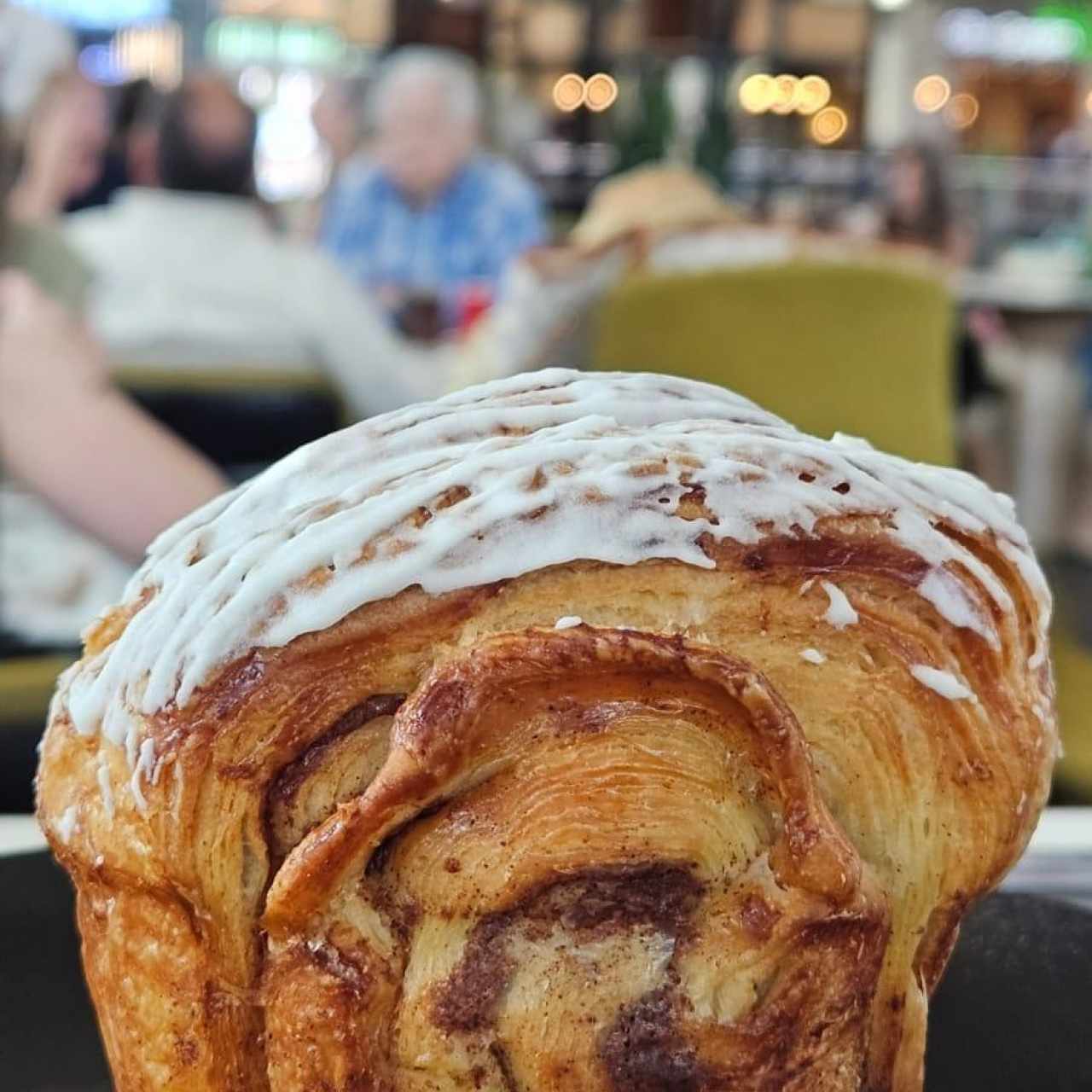 Cruffin de Cinnamon Roll
