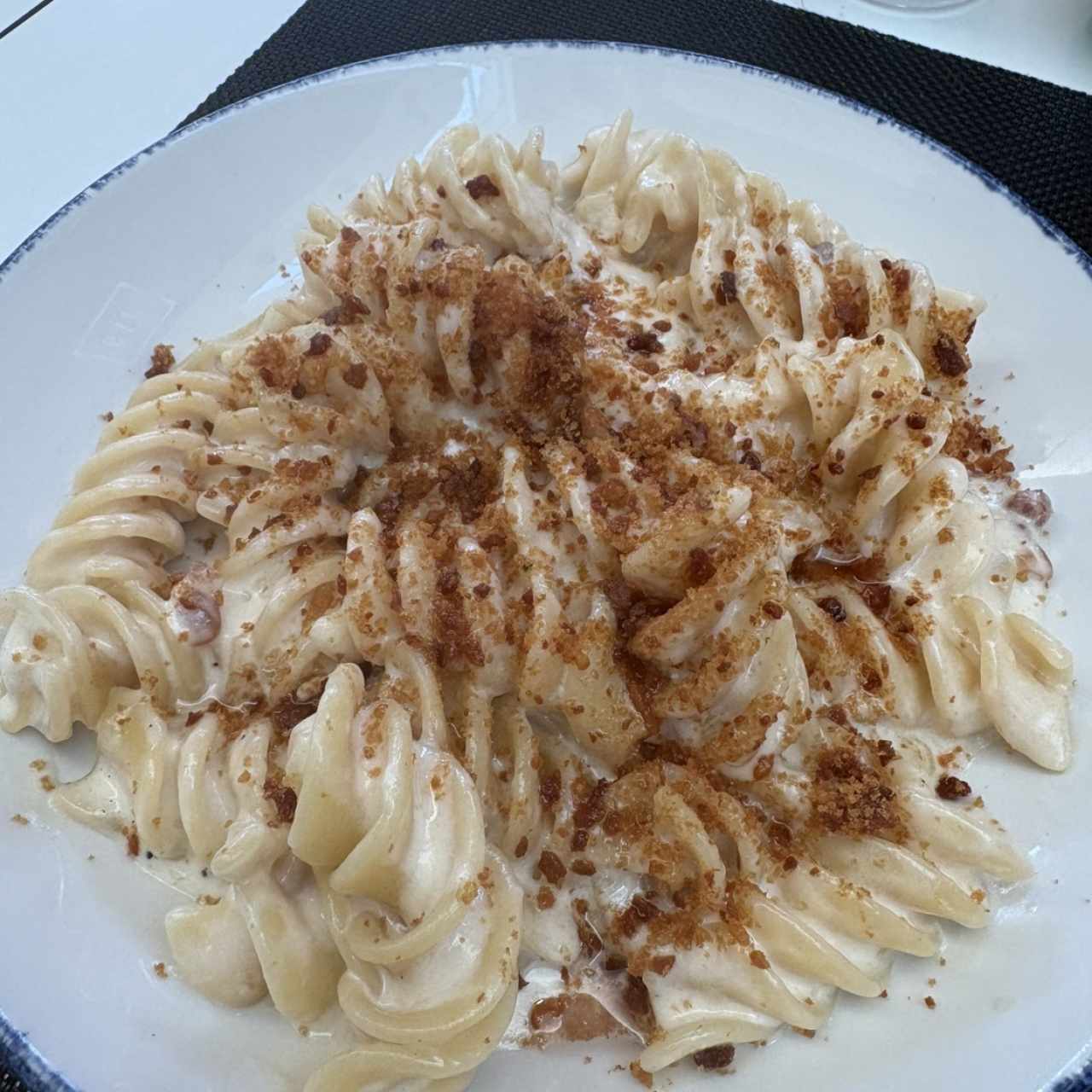 FUSILLI GIGANTI DI GRAGNANO AL PARMIGIANO TRUFADO