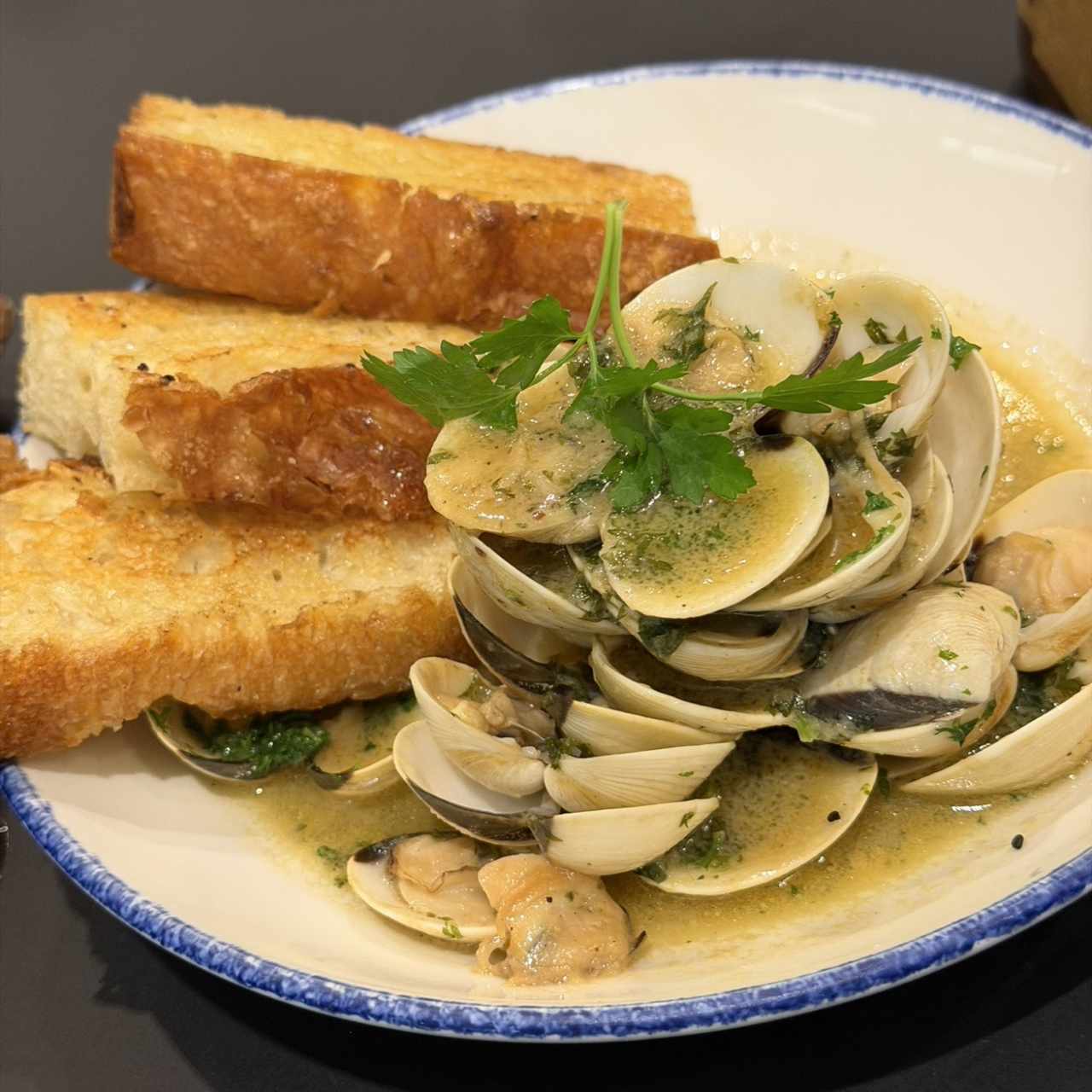 Small Eats - VONGOLE & CIABATTA
