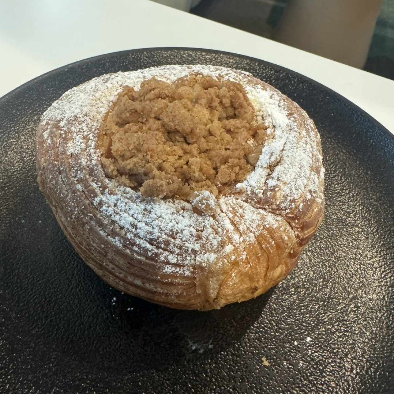 CRUFFIN DE CINNAMON ROLL