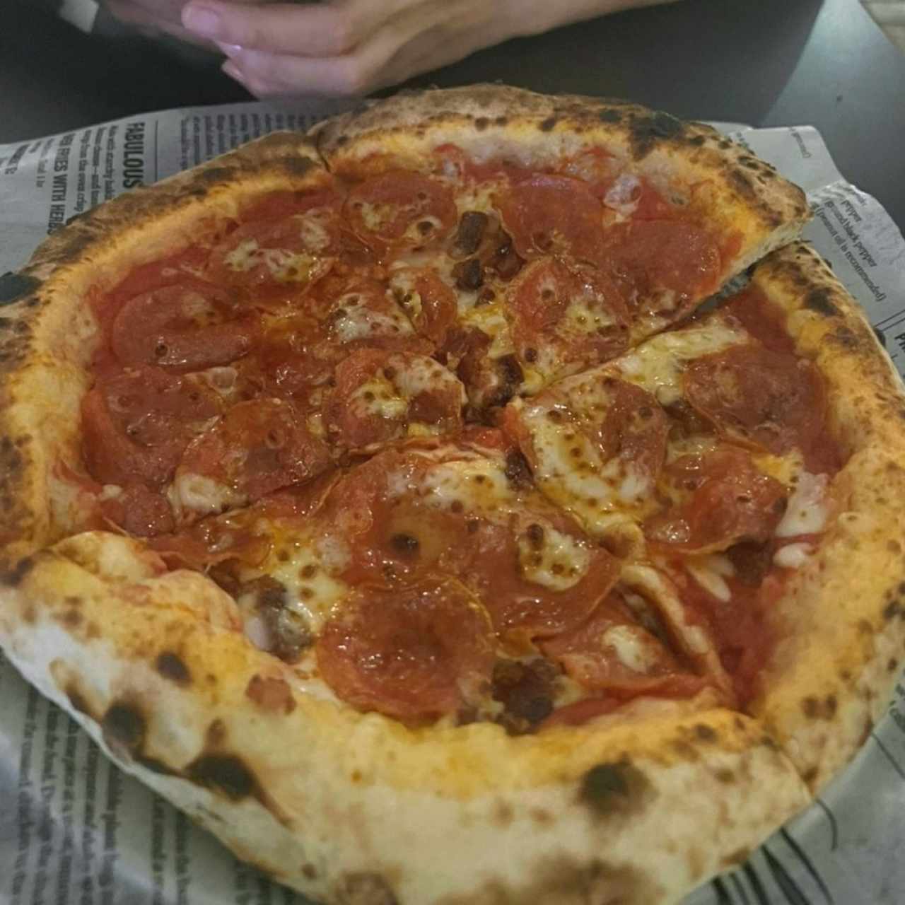 Pizza 90s Pepperoni bacon y miel
