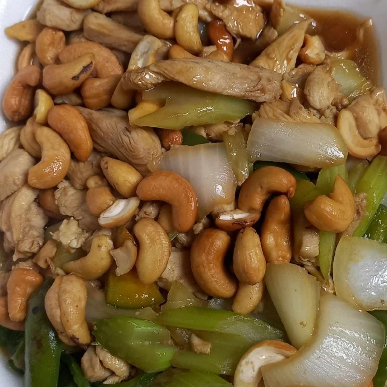 Pollo con pepita de marañon