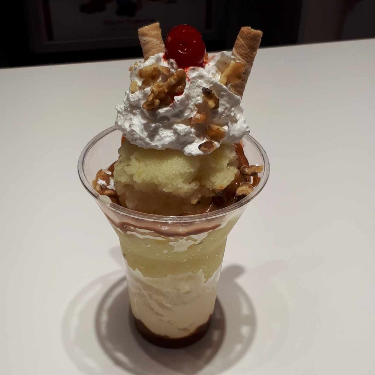 Sundae de Piña Hierbabuena y Vainilla