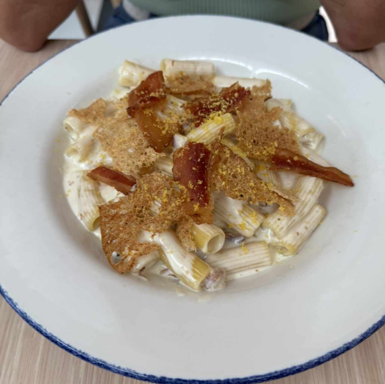 Rigatoni Ni Carbonara Ni Alfredo