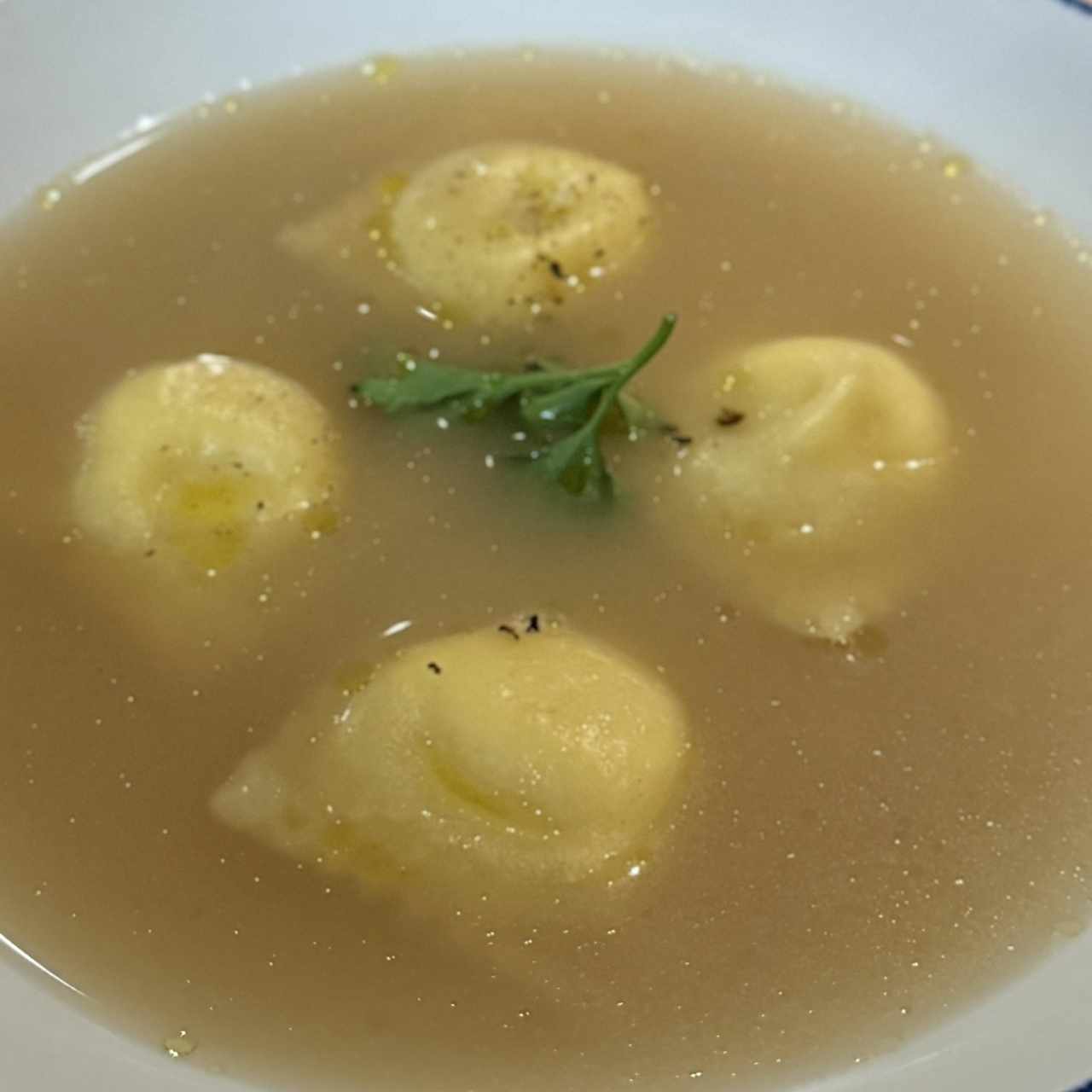 Zuppe - Tortelloni In Brodo
