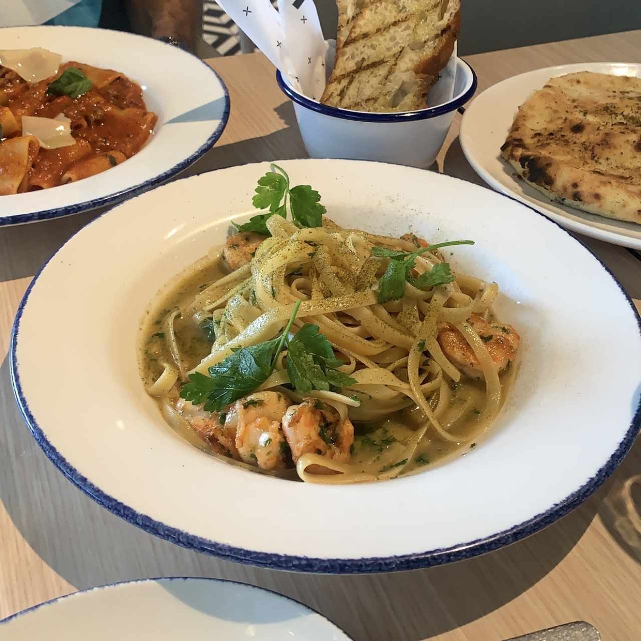 Fetuccini Aglio, Olio E Gamberetti