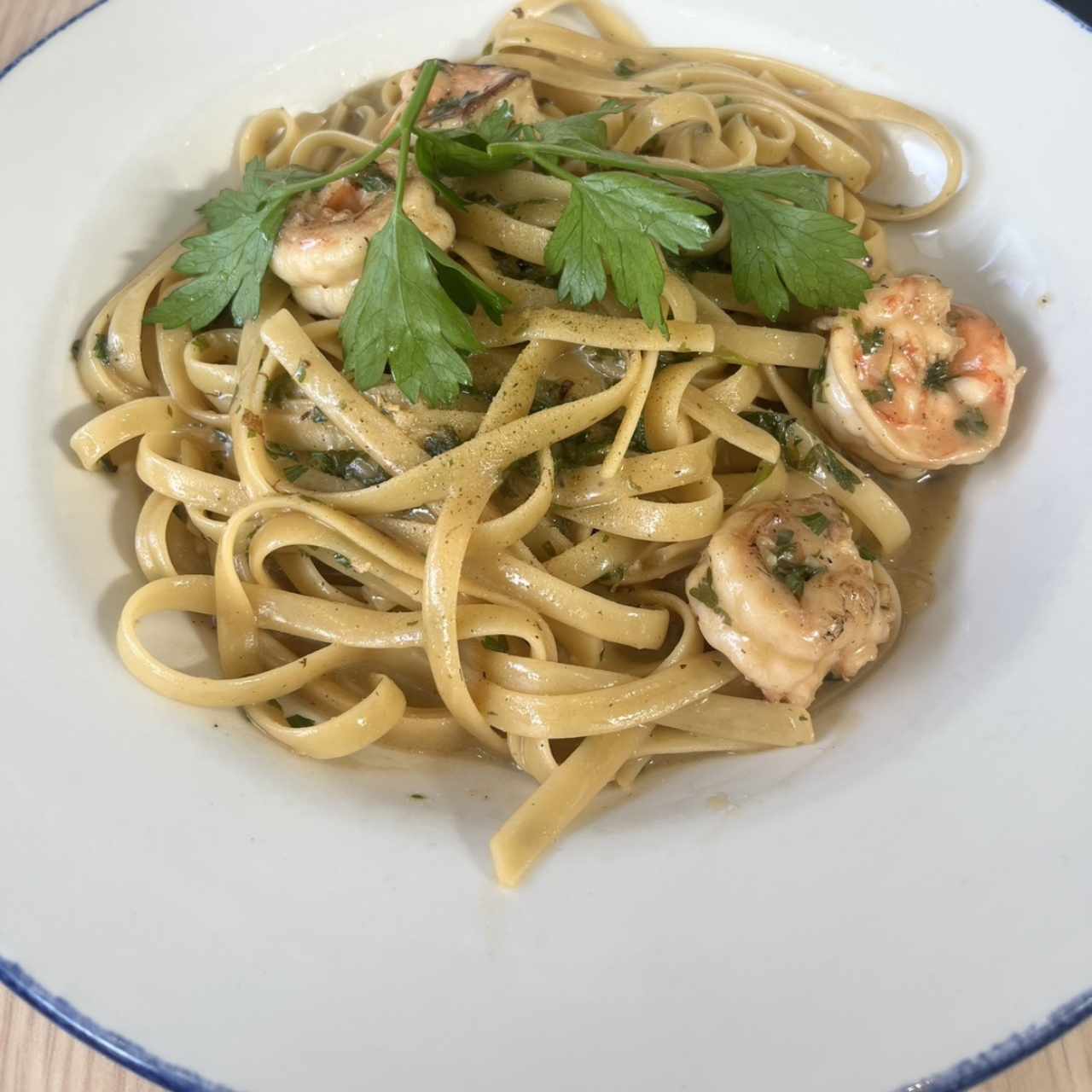 Fetuccini Aglio, Olio E Gamberetti