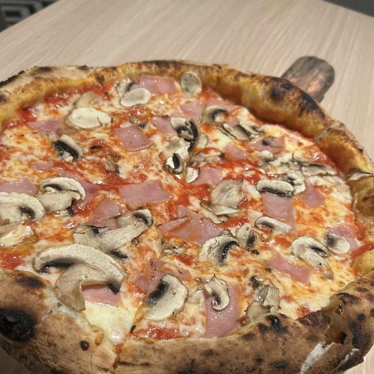 Pizzas Tradicionales - Pizza Prosciutto Funghi