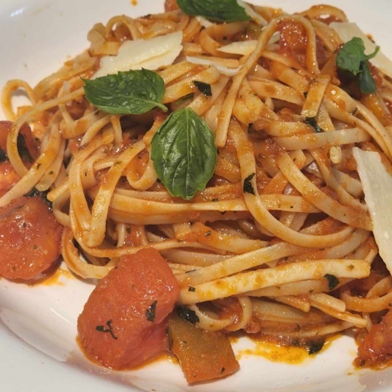 Linguini Al Filetto Di Pomodoro