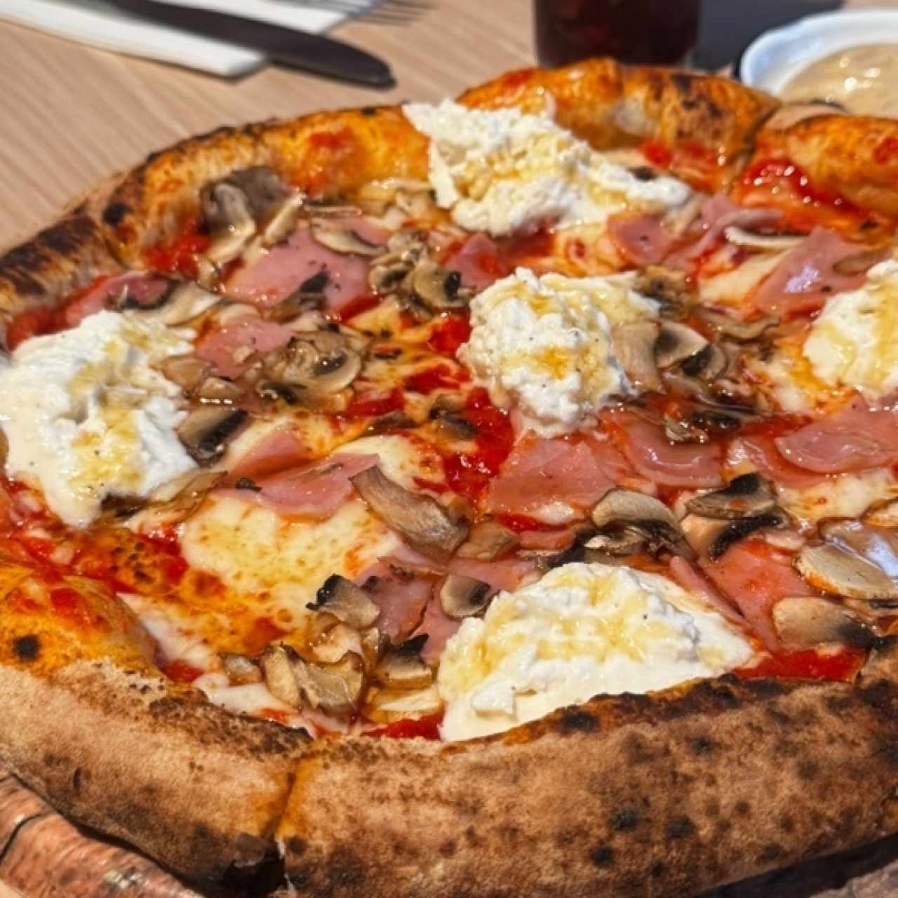 Pizzas Extraordinarias - La Cosa Nostra