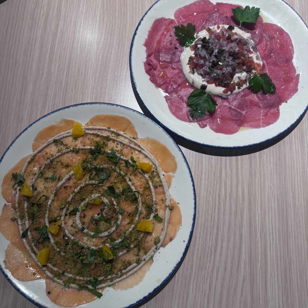 Carpaccio Vitello Tonnato y Di Salmone 