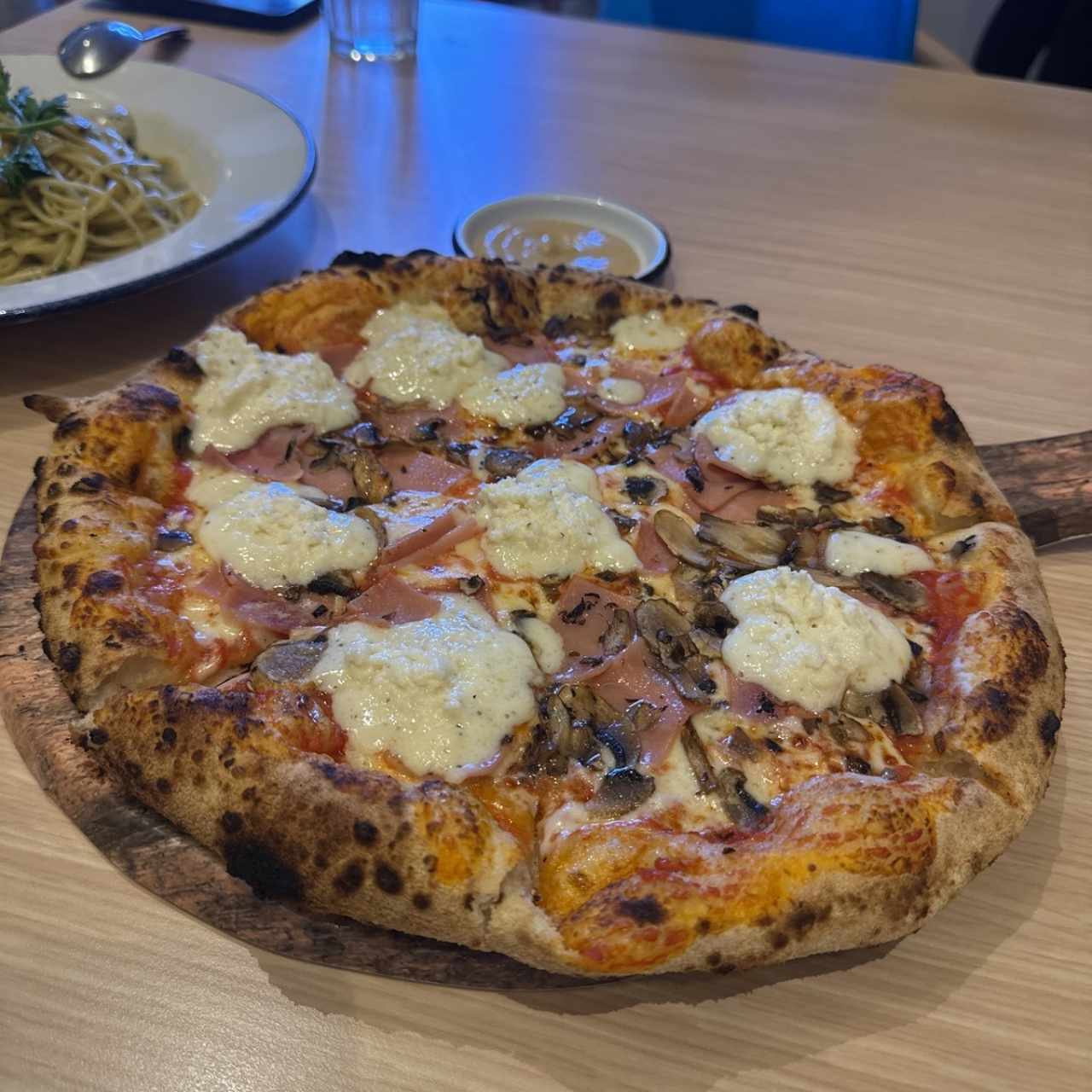 Pizzas Extraordinarias - Pizza Miami Vice