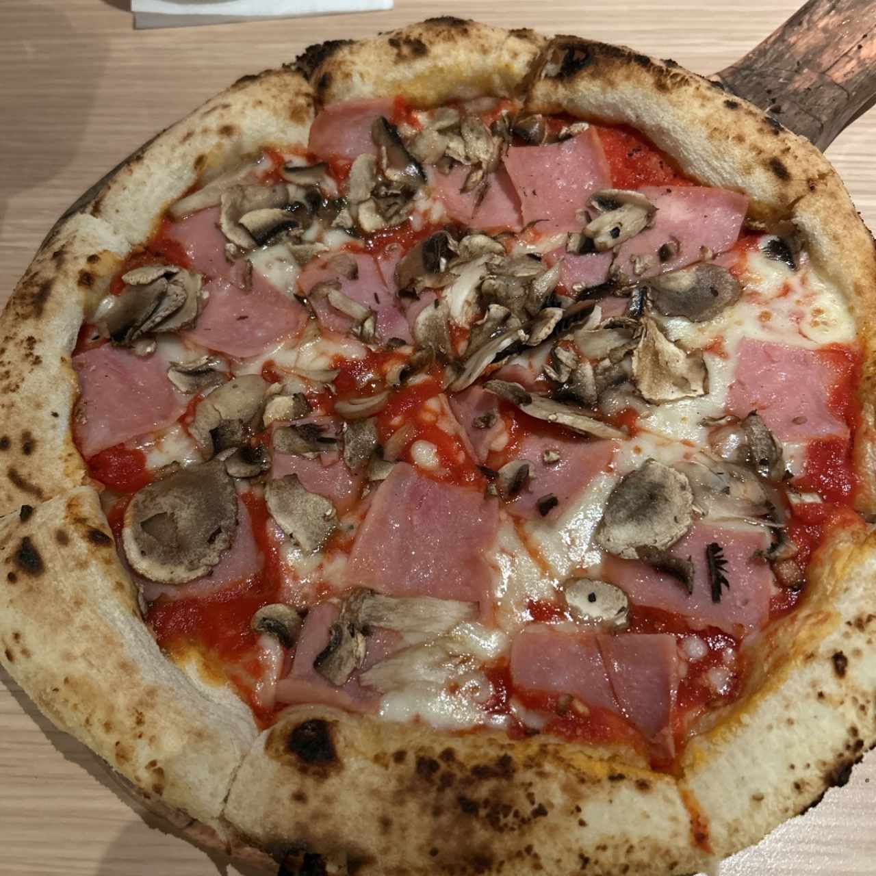 Pizzas Tradicionales - Pizza Prosciutto Funghi