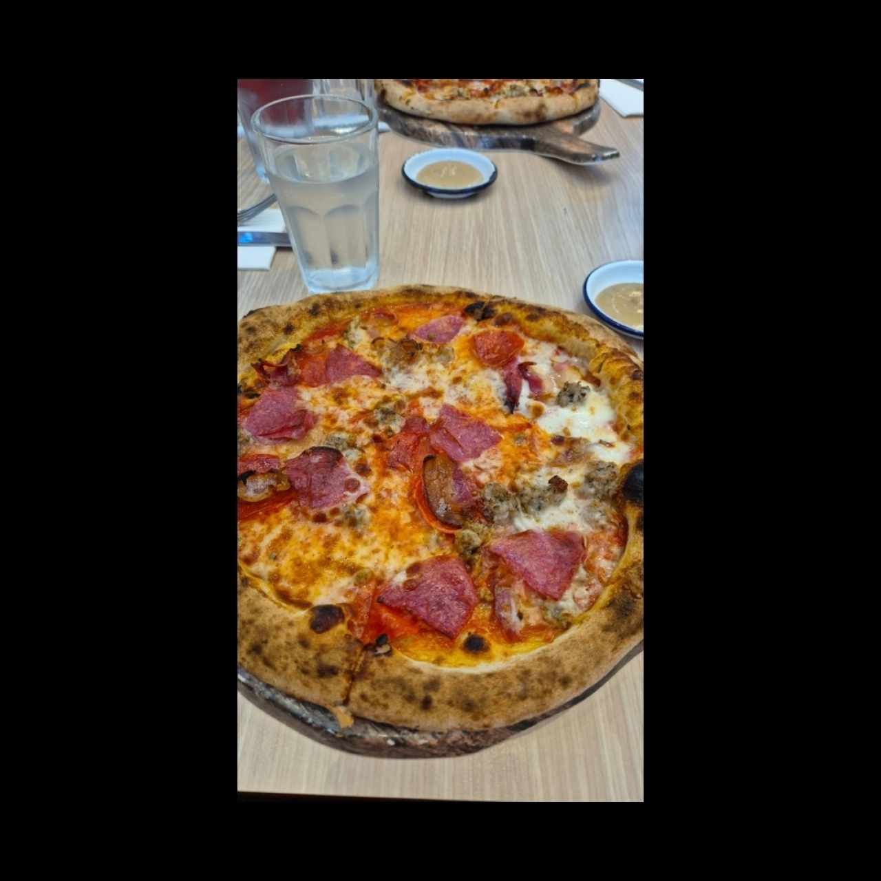 Pizzas Tradicionales - Pizza Carnivor