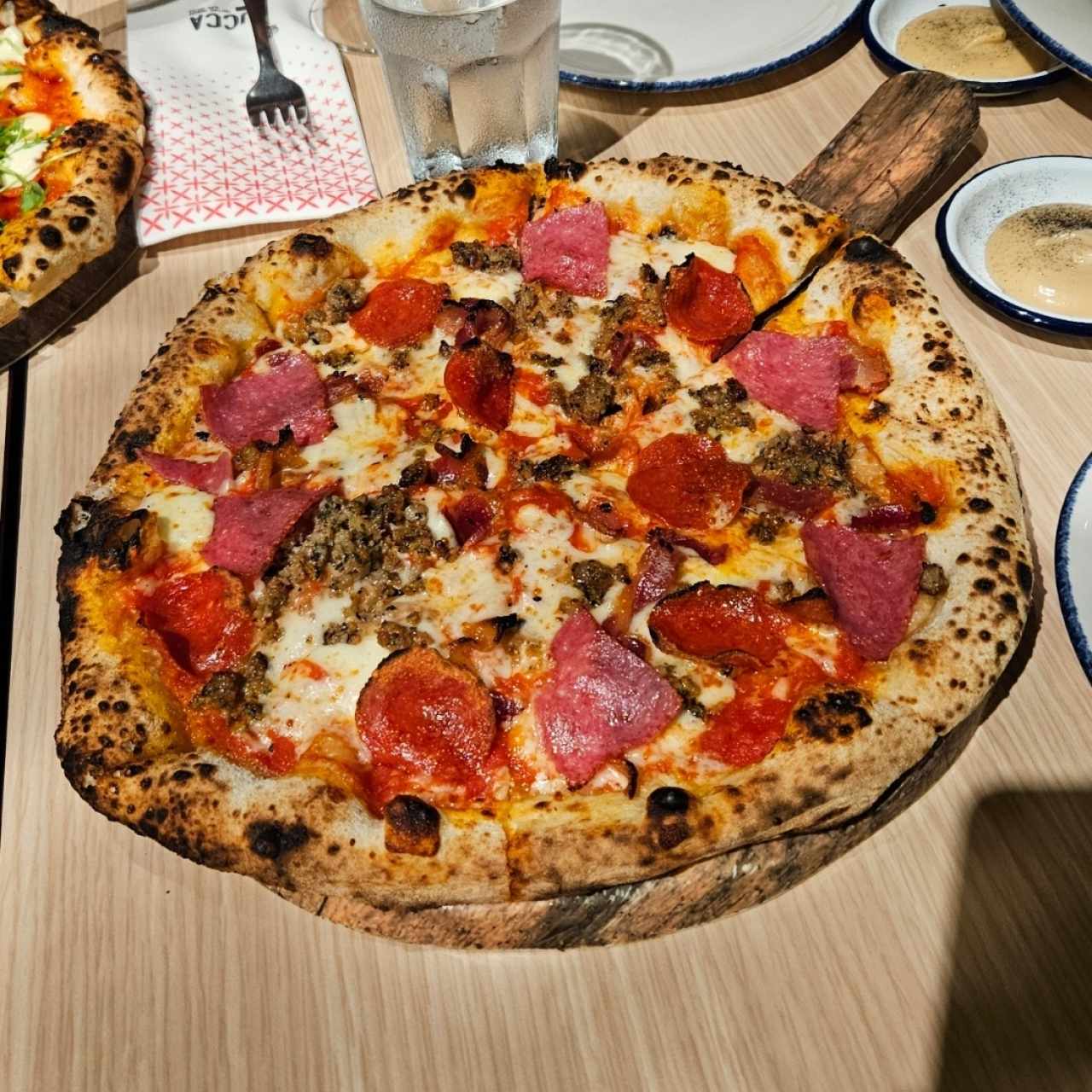 Pizzas Tradicionales - Pizza Carnivor
