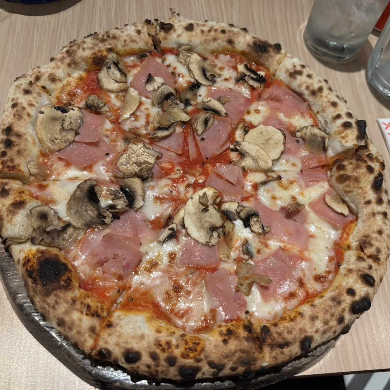 Pizzas Tradicionales - Pizza Prosciutto Funghi