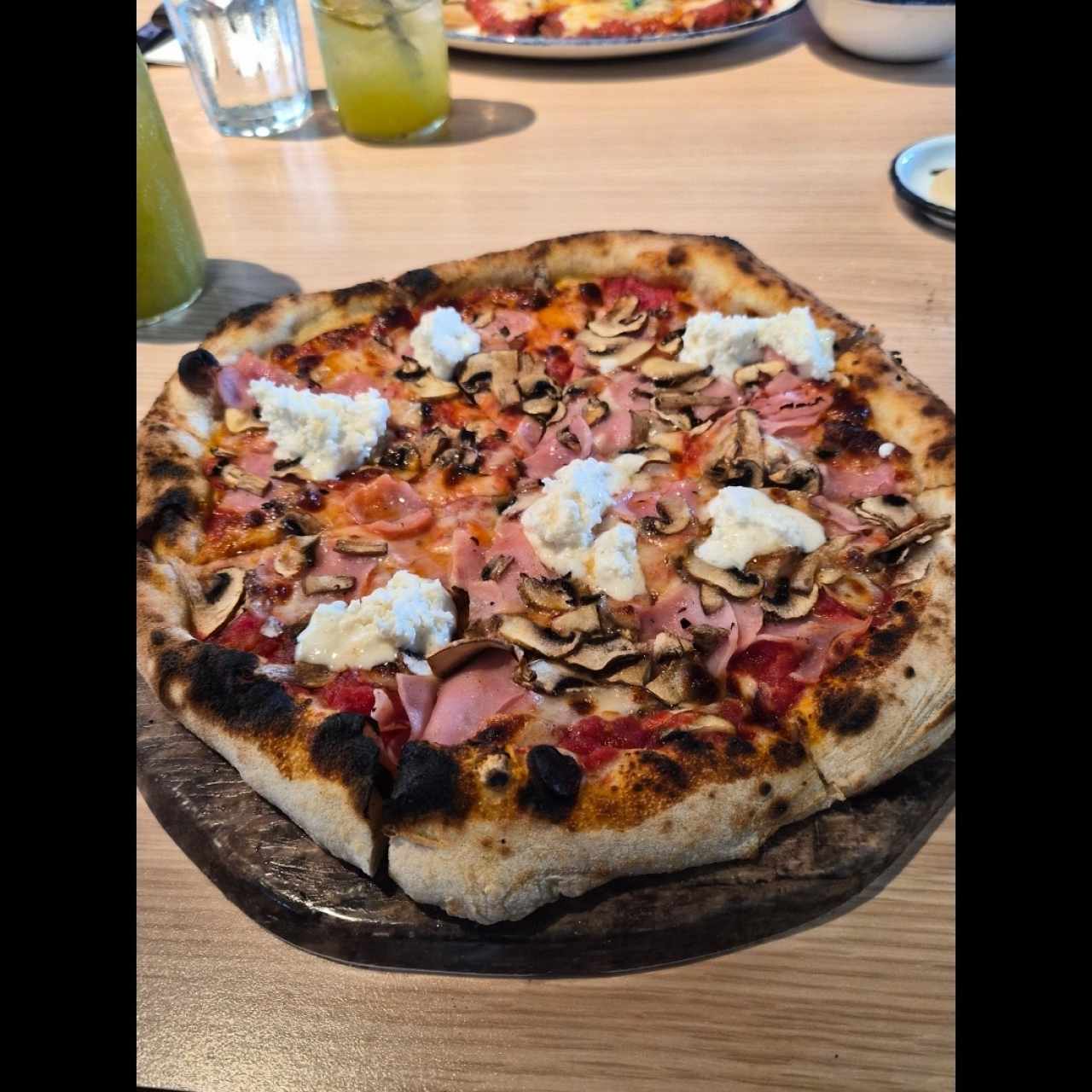 Pizzas Extraordinarias - Pizza Miami Vice