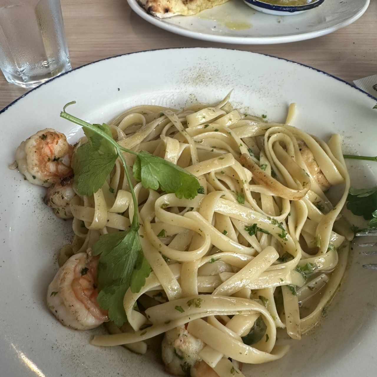 Fetuccini Aglio, Olio E Gamberetti