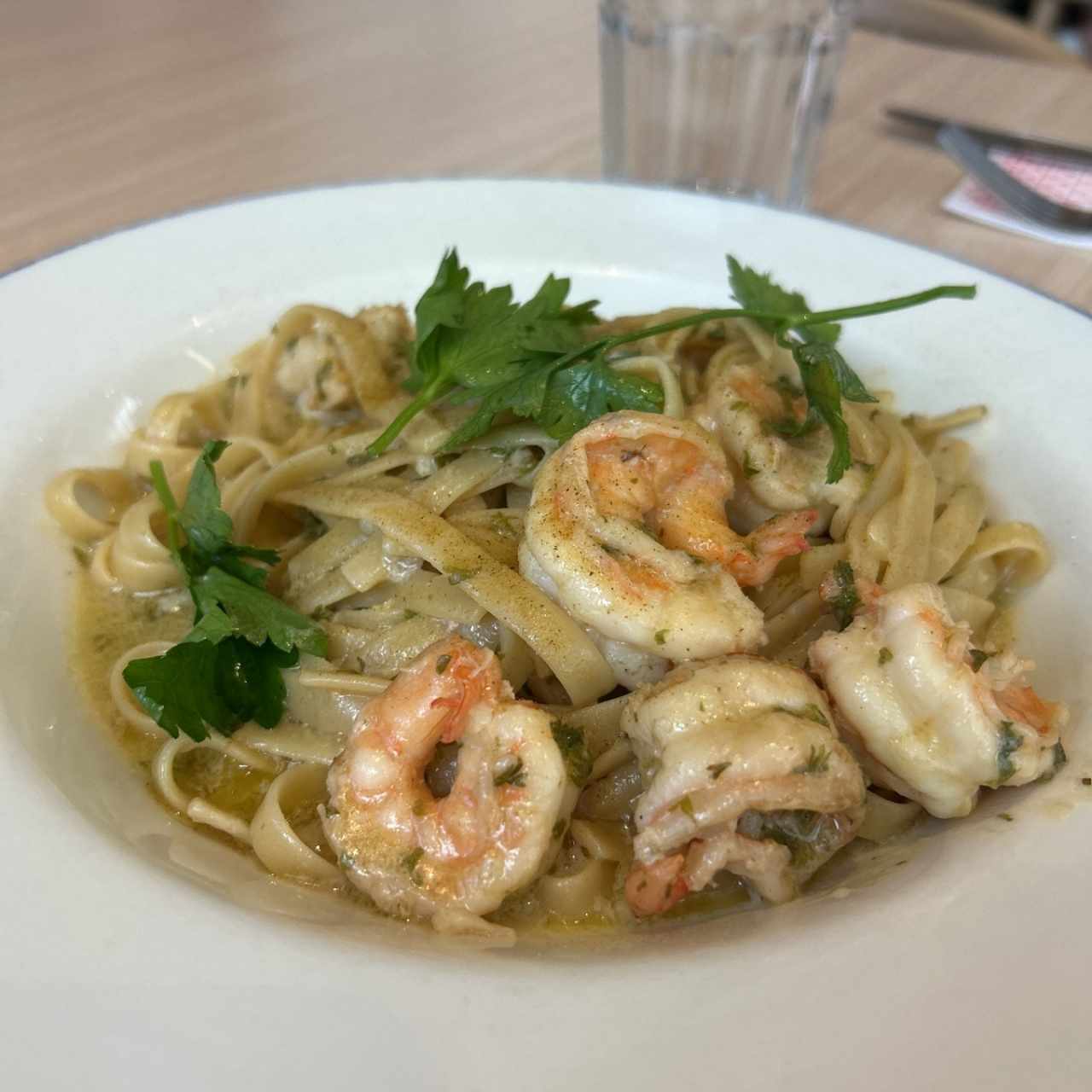 Fetuccini Aglio, Olio E Gamberetti