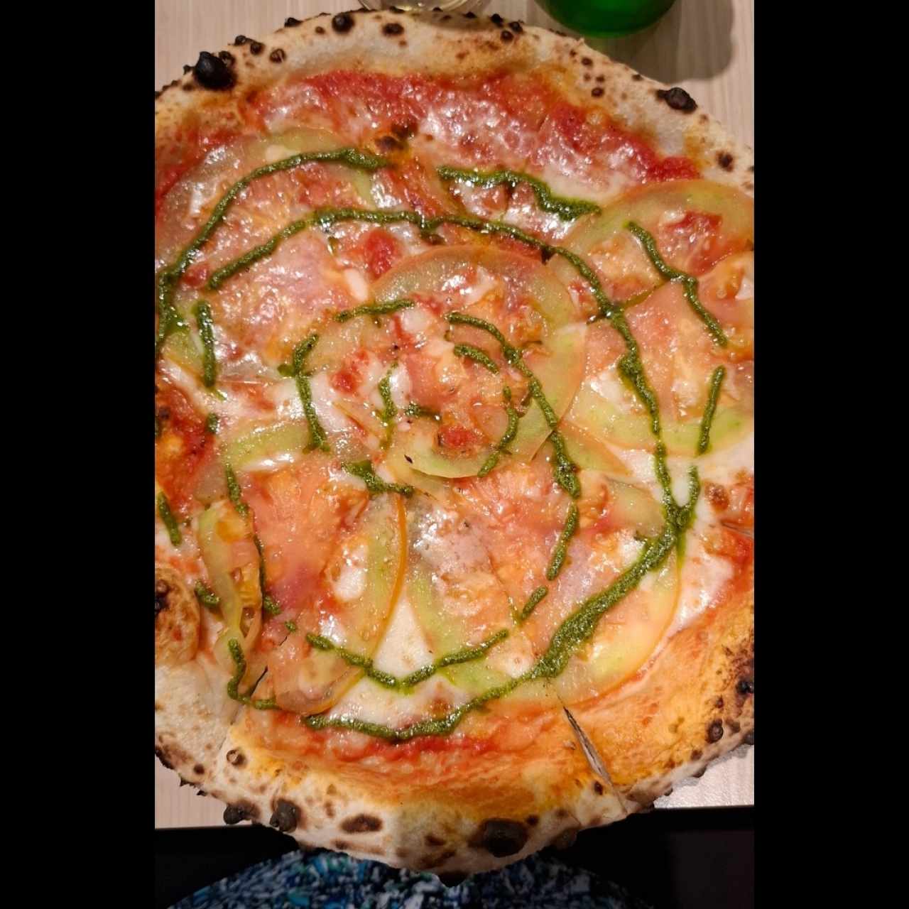 Pizzas Tradicionales - Pizza Caprese