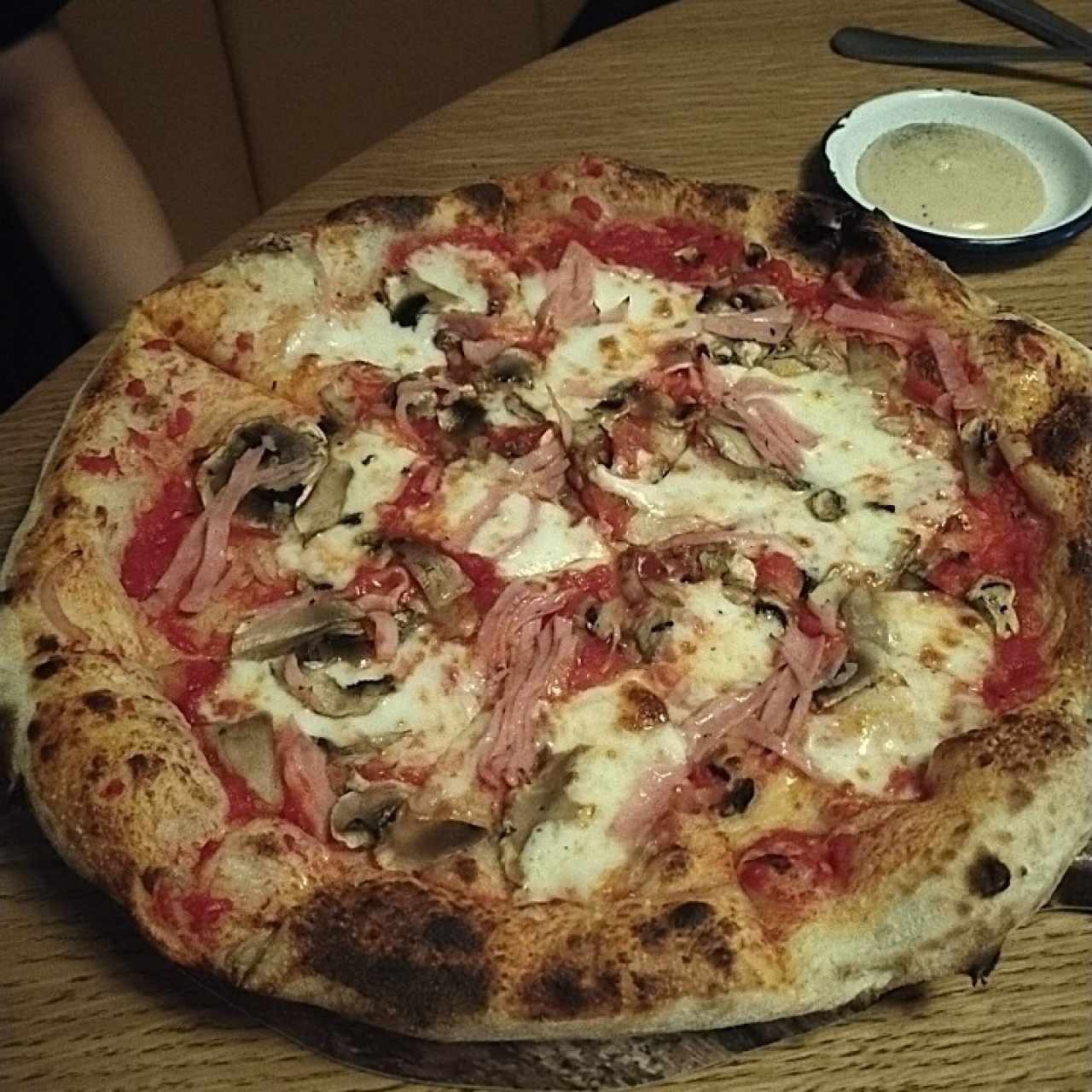 Pizzas Tradicionales - Pizza Prosciutto Funghi