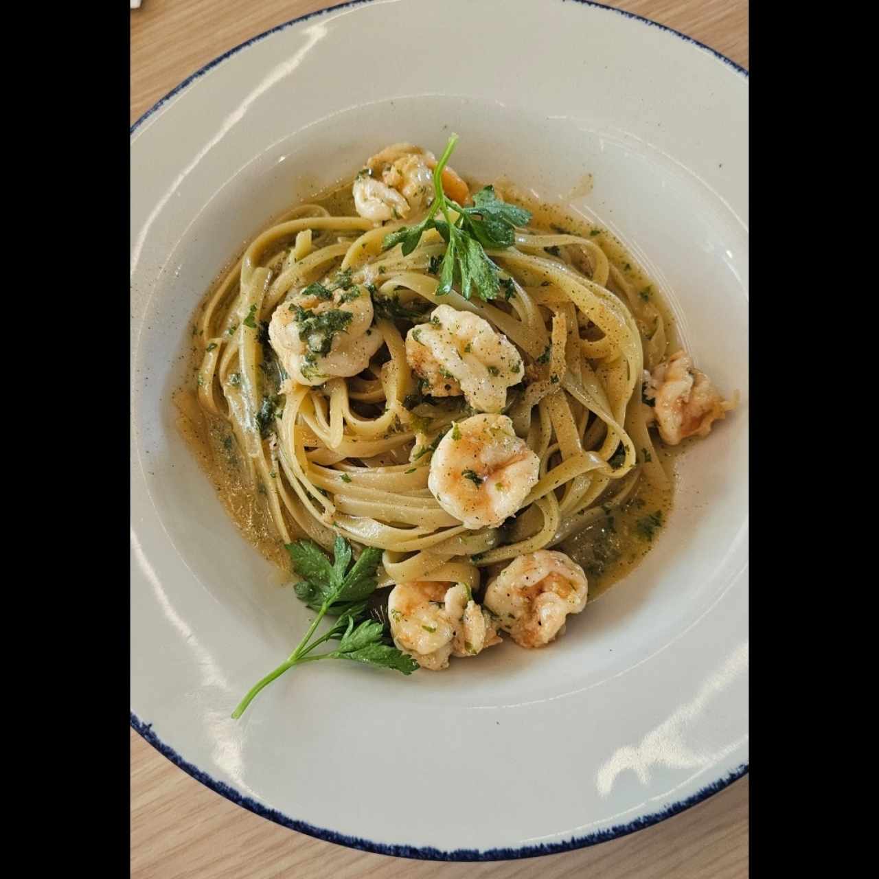 Fetuccini Aglio, Olio E Gamberetti