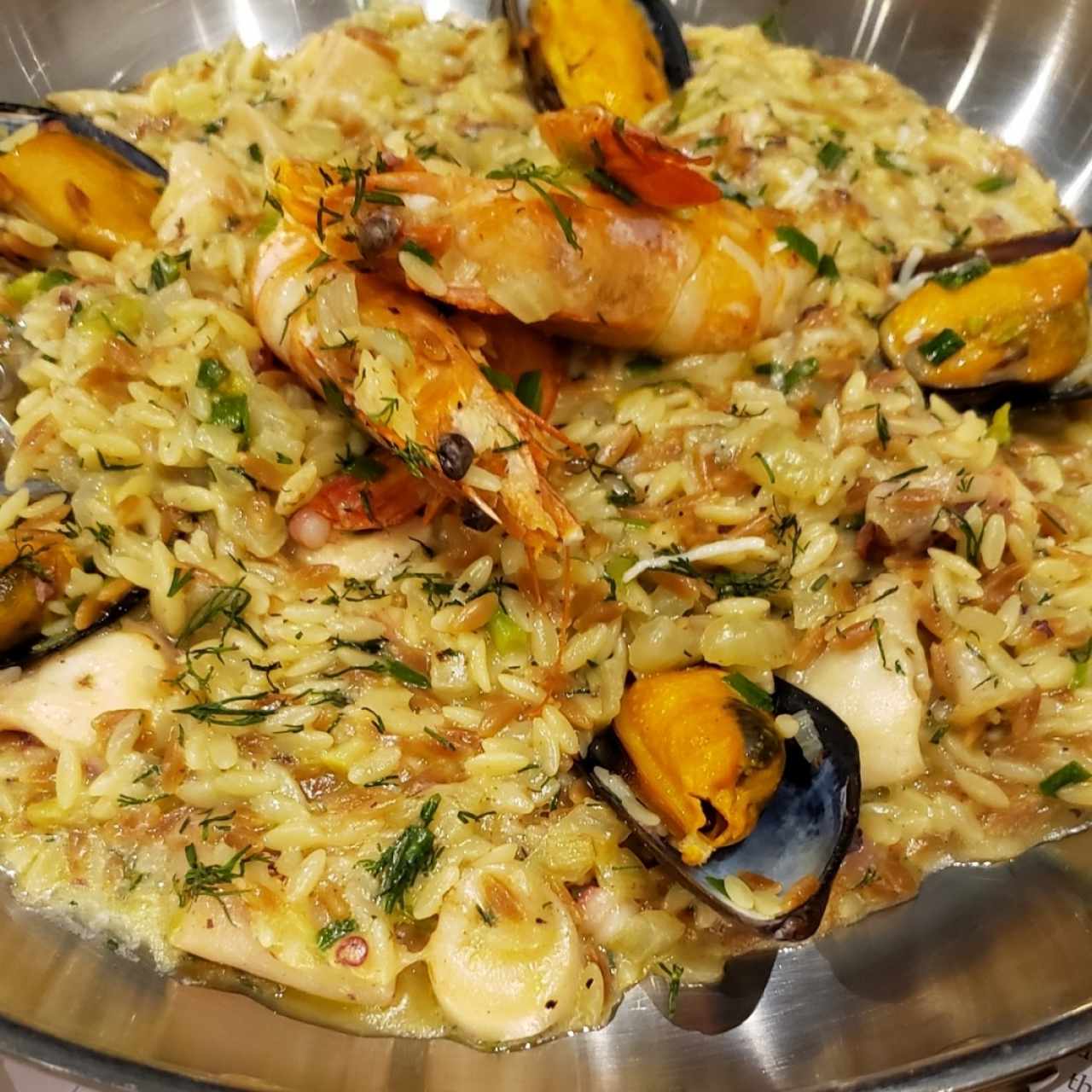 Orzo con langostinos 