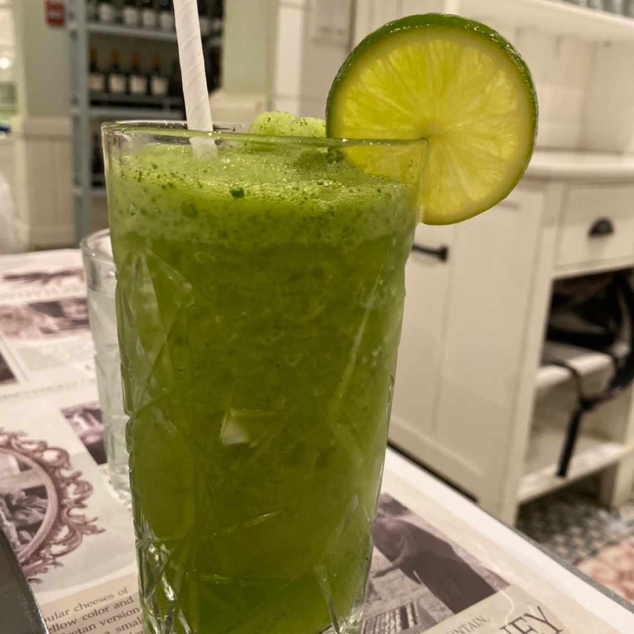 limonada con hierba buena