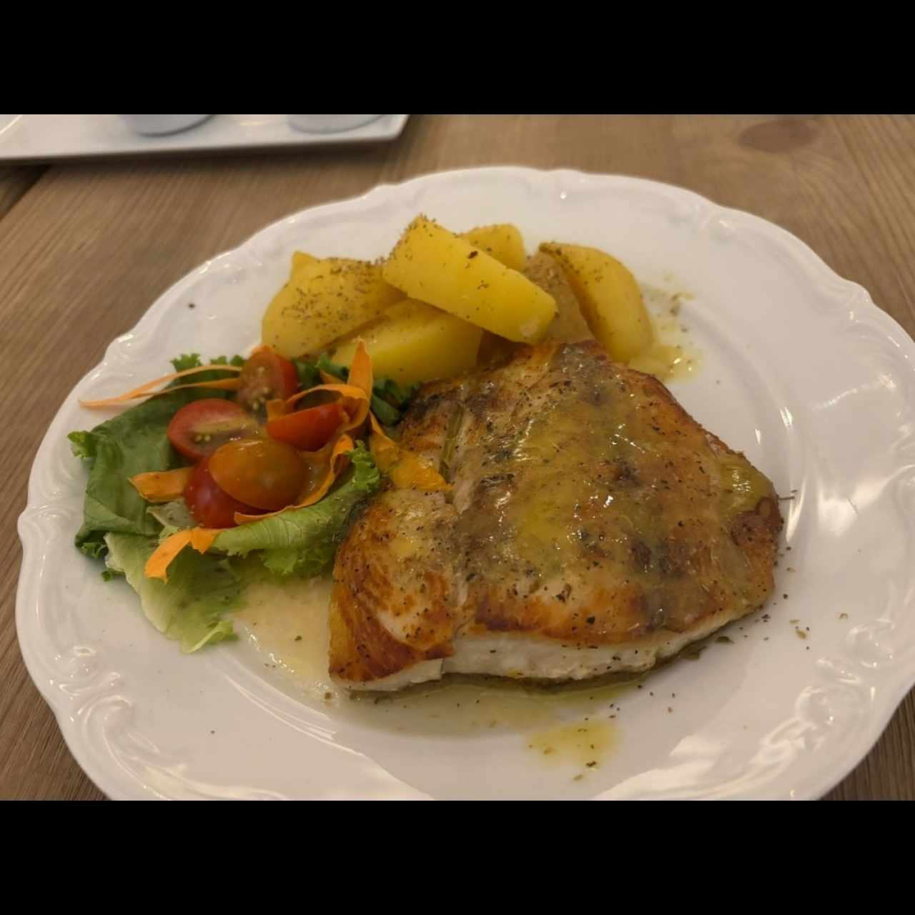 Fileto Psari Ladolemono