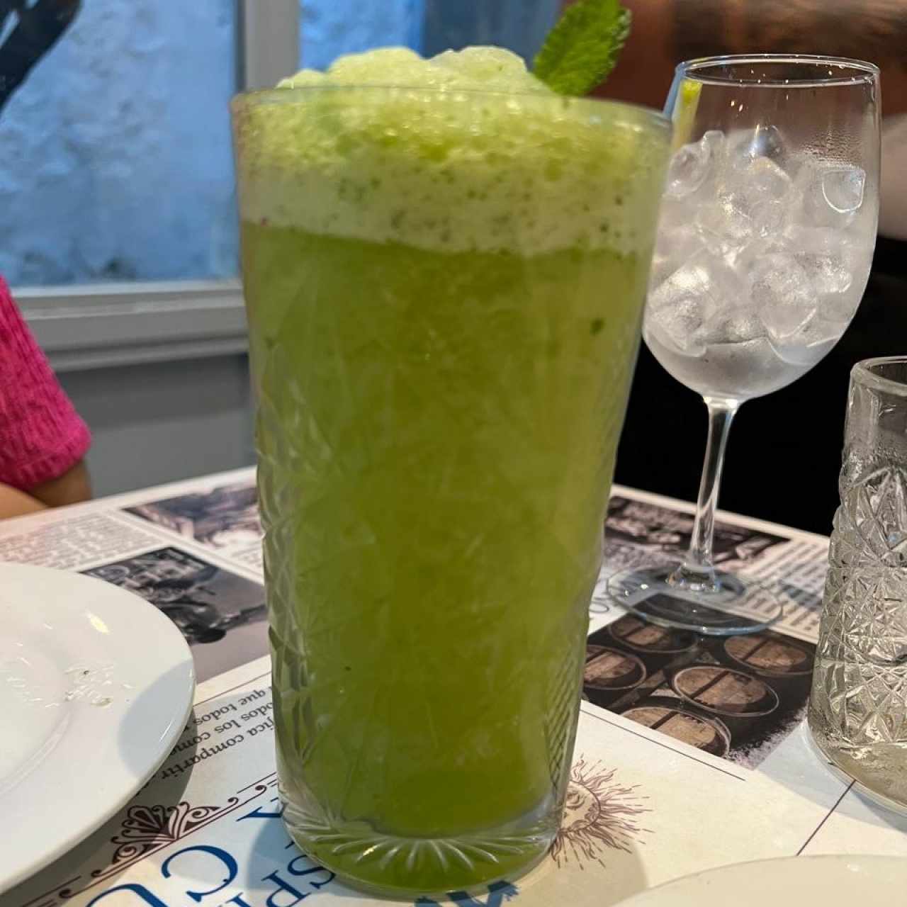 Limonada con hierbabuena 
