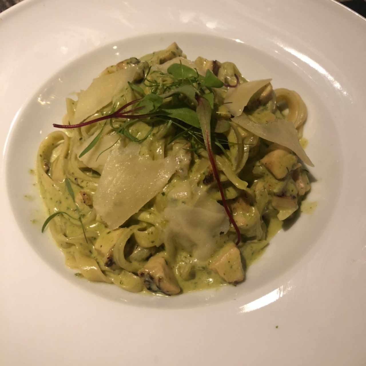 Fettuccini Polo e Basilico