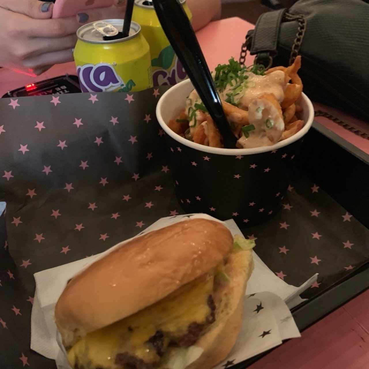Hamburguesa Sencilla y Curly fries