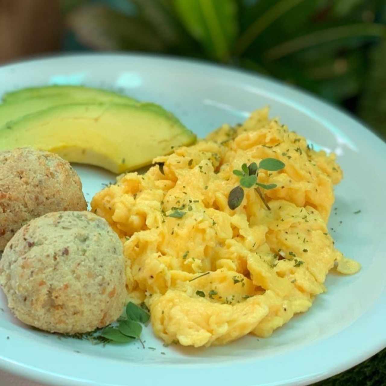 Desayunos salados - EGGS N' AVOCADO