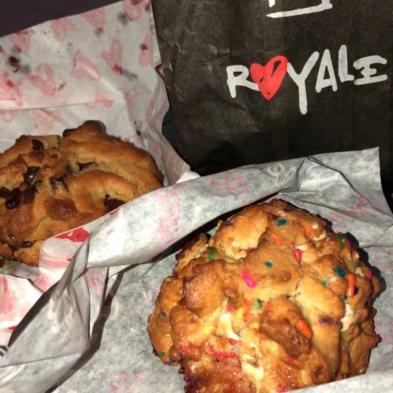 chocolate chip classic cookie, funfetti cookie