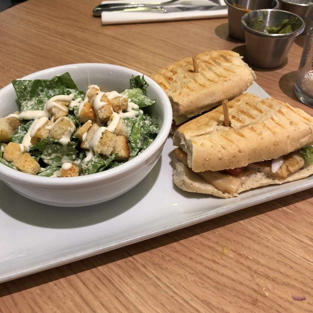PANINI DE POLLO / CHICKEN PANINI