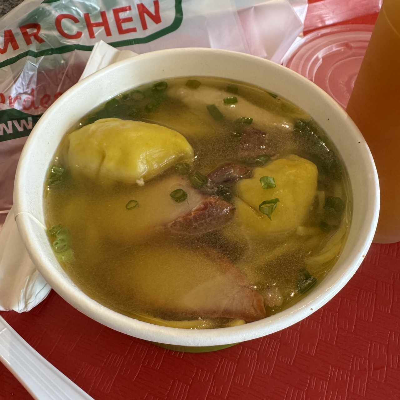 Sopa de wanton