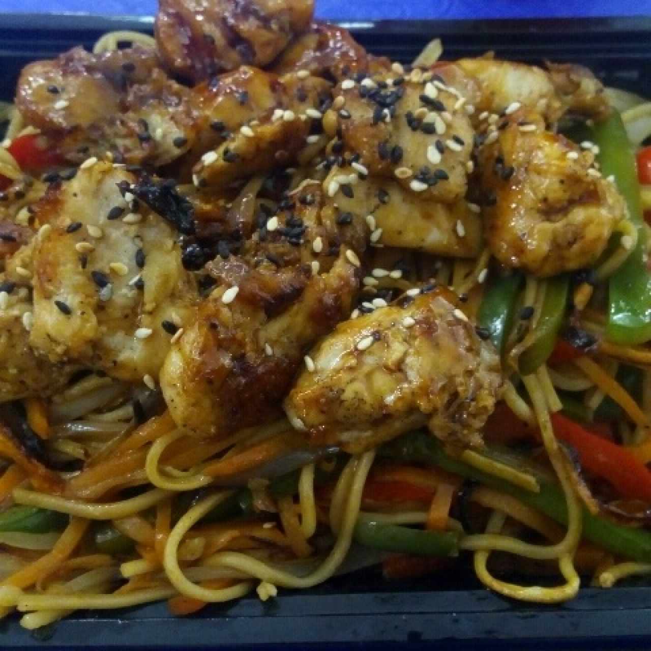Teppan Yaki Pollo