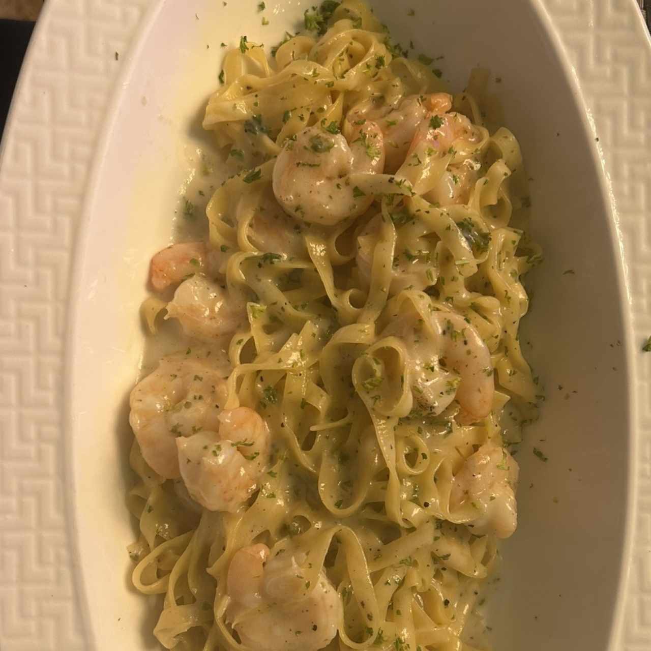 Fettuccine Alfredo con Camarones