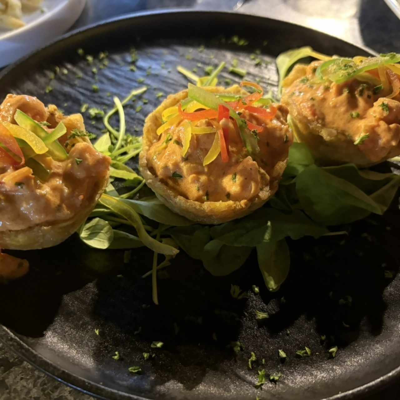 Canastitas de plátano con camarones