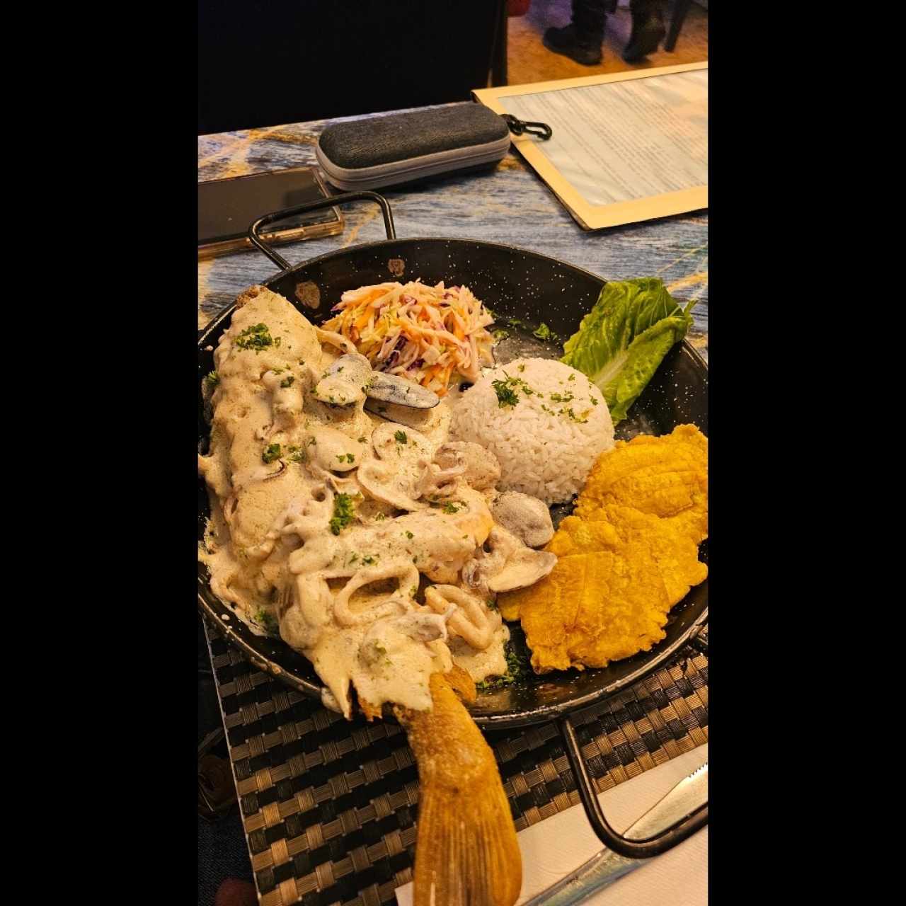 corvina en salsa caribeña