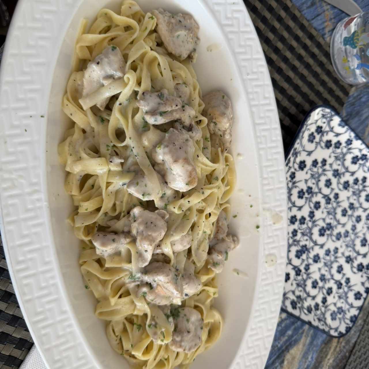 Fettuccine Alfredo con Pollo