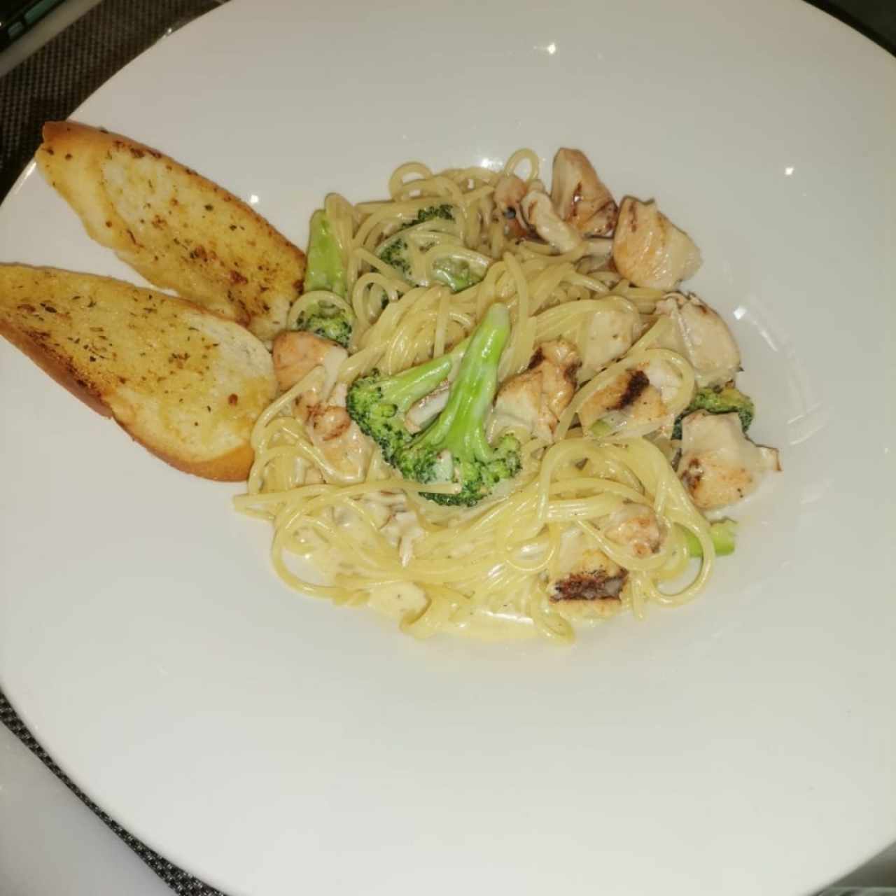 Spaghetti con Pollo