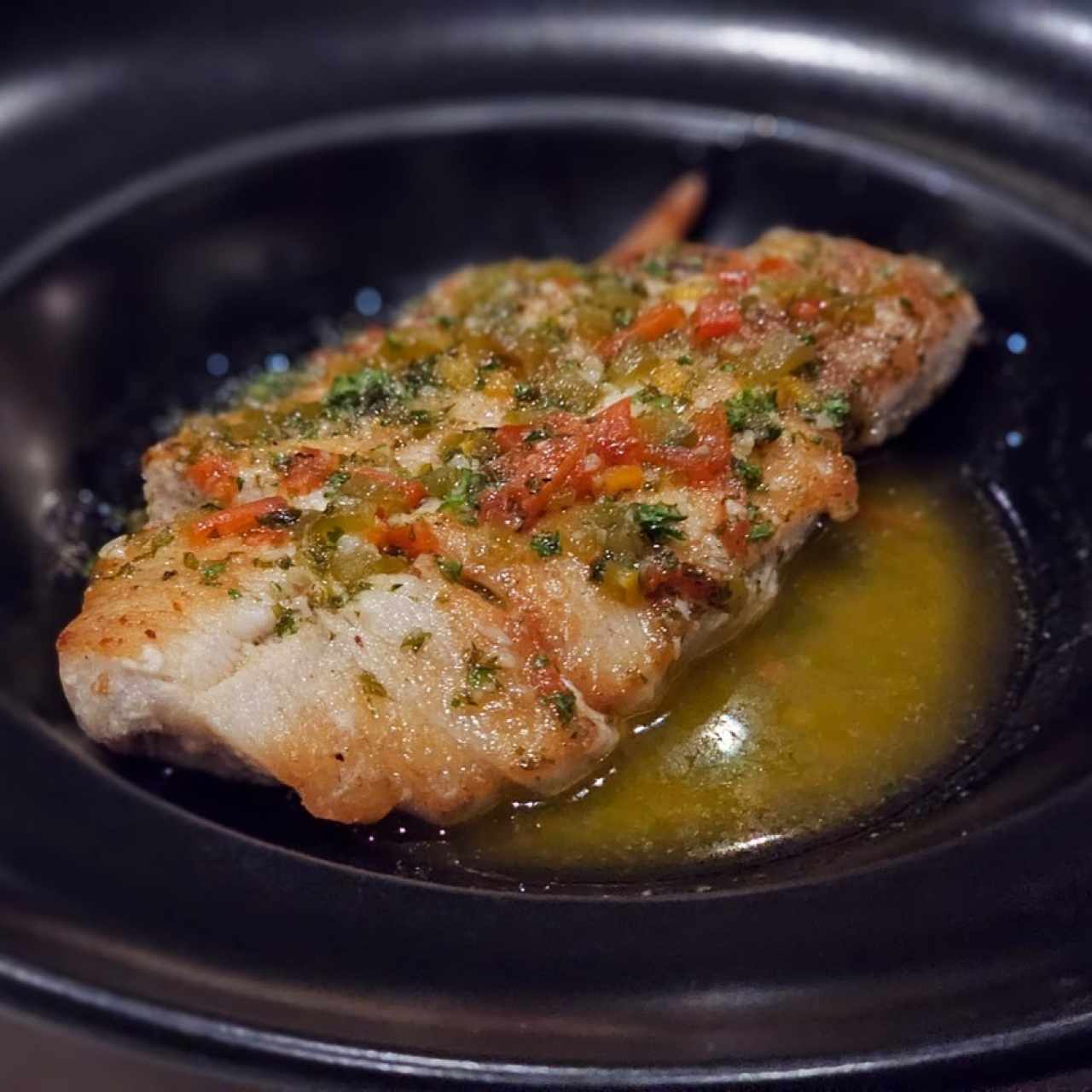Pescados - Corvina al ajillo