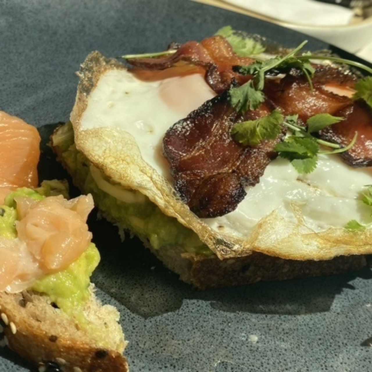 Tostadas - Breakfast c/extra salmon