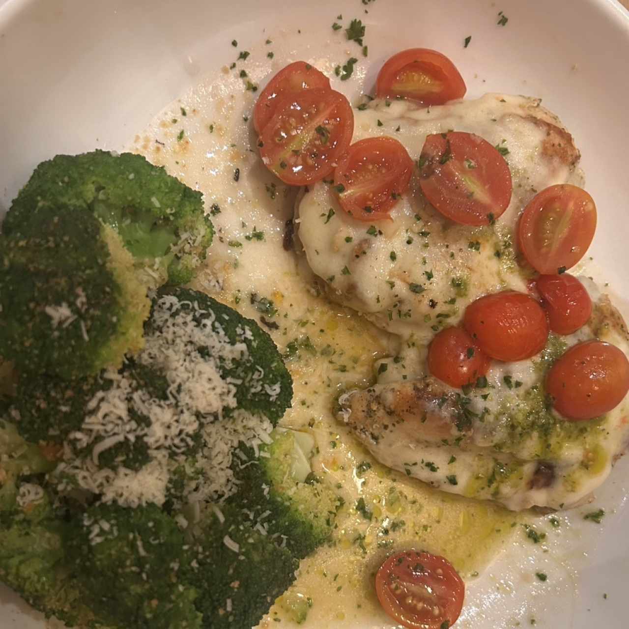Classic Entreés - Grilled Chicken Margherita